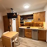 El Coritu, Estrenamos Dos Apartamentos, El 4 Y 5