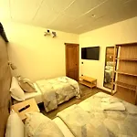 El Coritu, Estrenamos Dos Apartamentos, El 4 Y 5 Apartamento