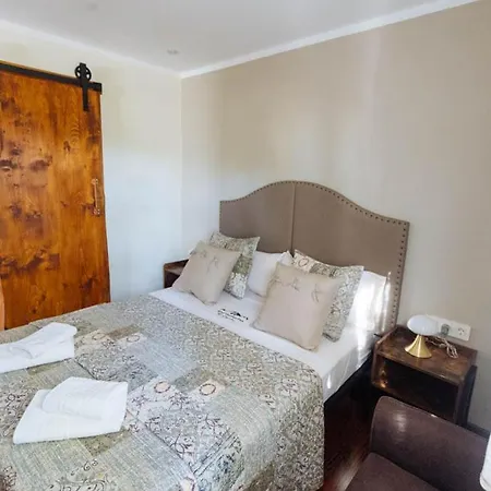 El Coritu, Estrenamos Dos Apartamentos, El 4 Y 5 * Nieda