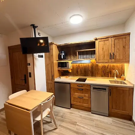 El Coritu, Estrenamos Dos Apartamentos, El 4 Y 5