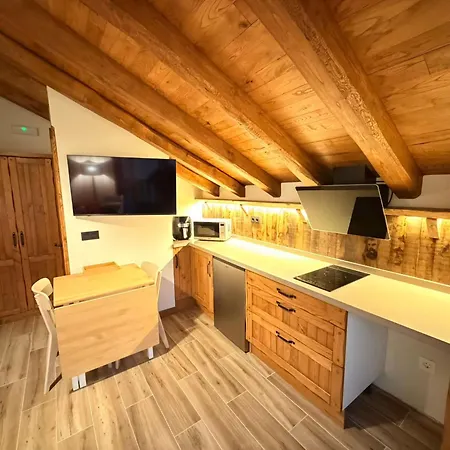 El Coritu, Estrenamos Dos Apartamentos, El 4 Y 5 Apartment Nieda