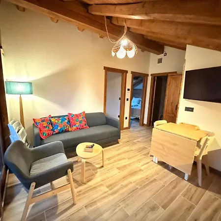 El Coritu, Estrenamos Dos Apartamentos, El 4 Y 5 *