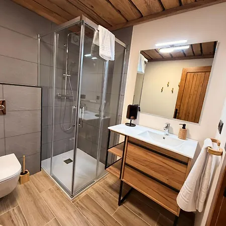 El Coritu, Estrenamos Dos Apartamentos, El 4 Y 5 * Nieda