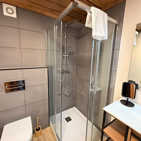 El Coritu, Estrenamos Dos Apartamentos, El 4 Y 5 شقة